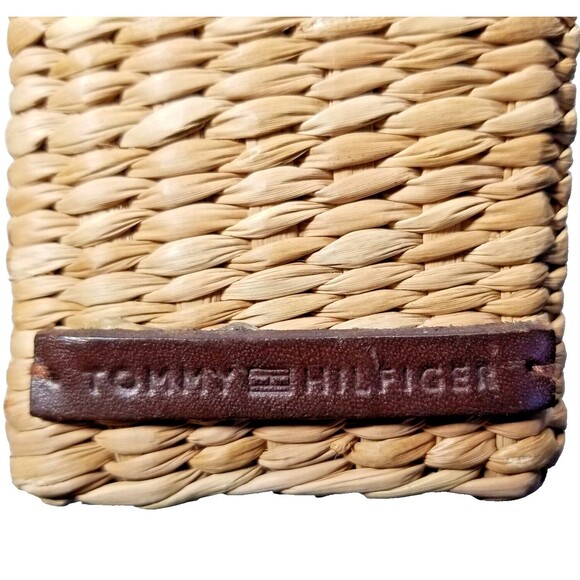 Tommy Hilfiger Handbag MCM Basket Weave Design Floral Check Accents Designer - Picture 4 of 7